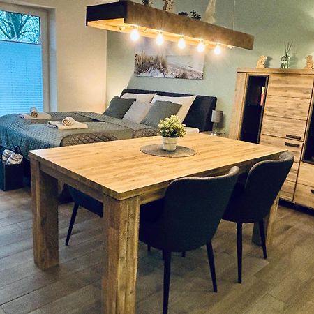 Kleine Auszeit -- Inklusive Parkplatz & Wifi, Geschirrspueler, Waschmaschine & Terrasse Mit Strandkorb -- Perfekt Fuer Urlaub & Business Scharbeutz Extérieur photo