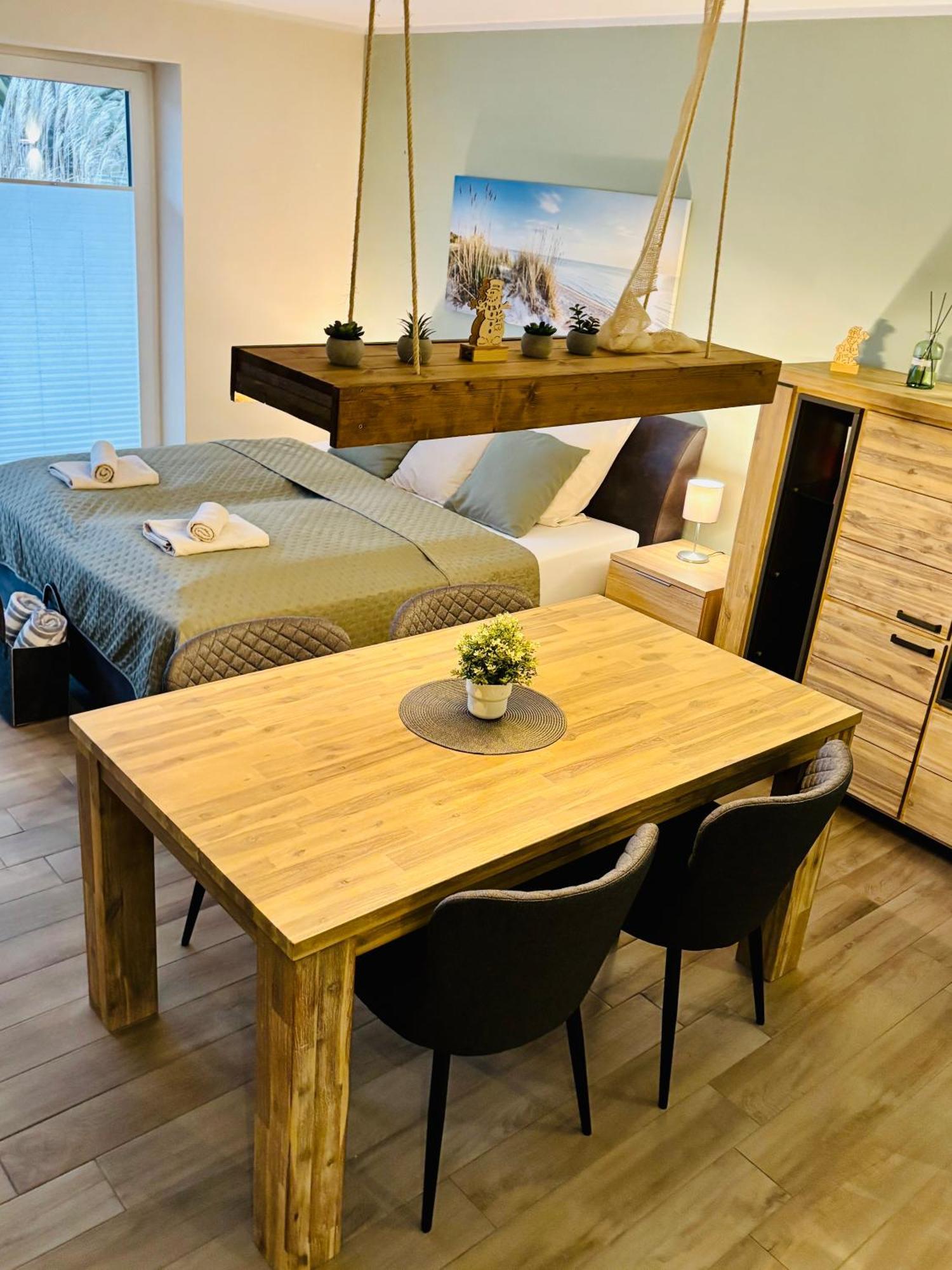 Kleine Auszeit -- Inklusive Parkplatz & Wifi, Geschirrspueler, Waschmaschine & Terrasse Mit Strandkorb -- Perfekt Fuer Urlaub & Business Scharbeutz Extérieur photo