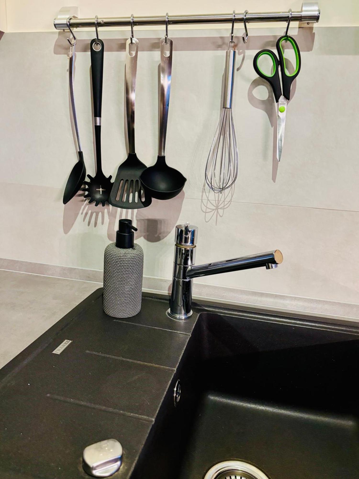 Kleine Auszeit -- Inklusive Parkplatz & Wifi, Geschirrspueler, Waschmaschine & Terrasse Mit Strandkorb -- Perfekt Fuer Urlaub & Business Scharbeutz Extérieur photo