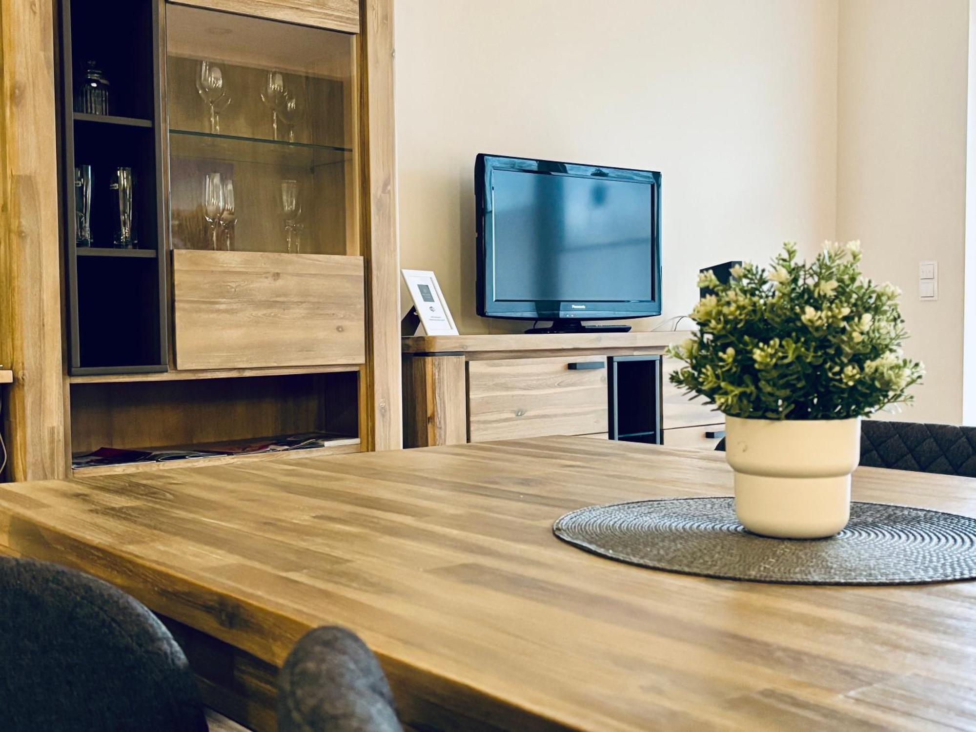 Kleine Auszeit -- Inklusive Parkplatz & Wifi, Geschirrspueler, Waschmaschine & Terrasse Mit Strandkorb -- Perfekt Fuer Urlaub & Business Scharbeutz Extérieur photo